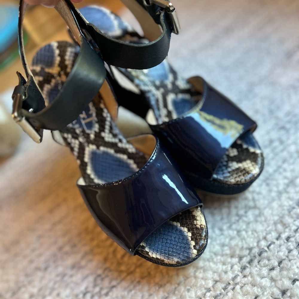 AGL Women’s Snakeskin Leather Patent Navy Denim Ankle Strap Wedges Shoes - Picture 14 of 15
